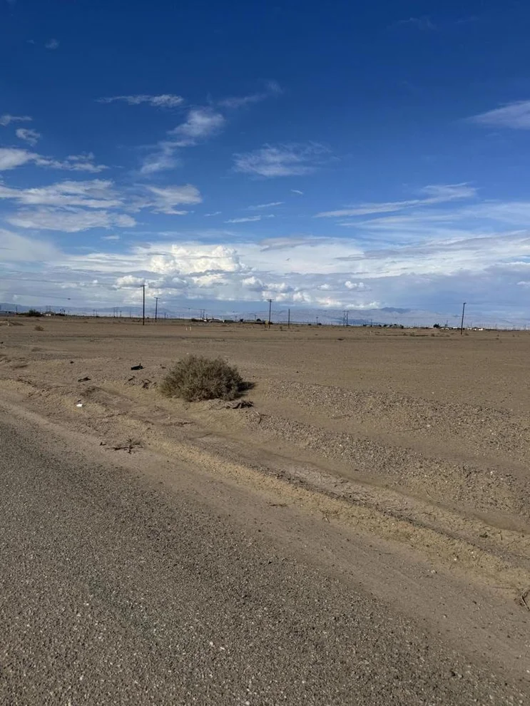 Unit for sale at 1958 Sterling Avenue, Thermal, CA 92274