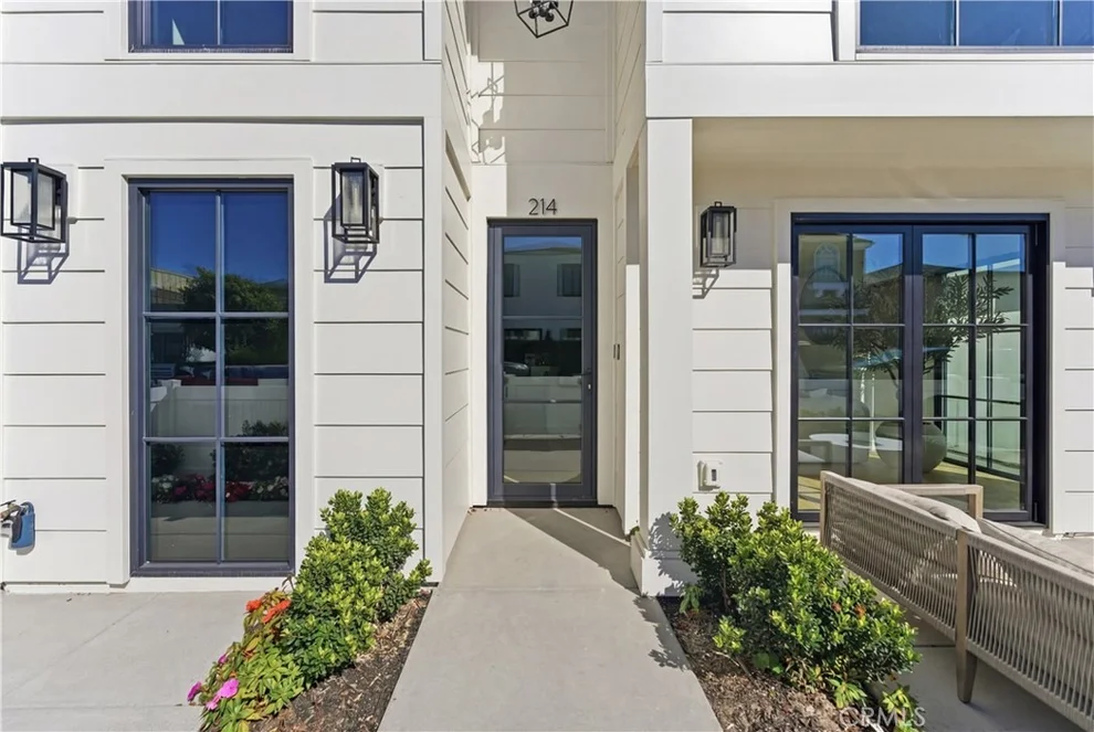 Unit for sale at 214 Abalone Avenue, Newport Beach, CA 92662
