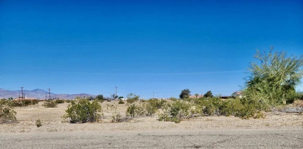Unit for sale at 2265 Sand Ere Avenue, Thermal, CA 92274