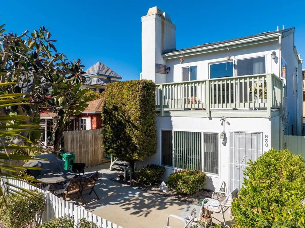 Unit for sale at 830 832 Jamaica Ct, San Diego, CA 92109