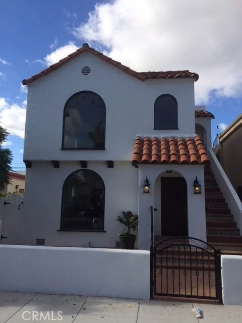 Unit for sale at 233 Glendora Avenue, Long Beach, CA 90803