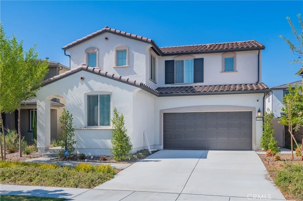 Unit for sale at 2239 Melogold way, Corona, CA 92883