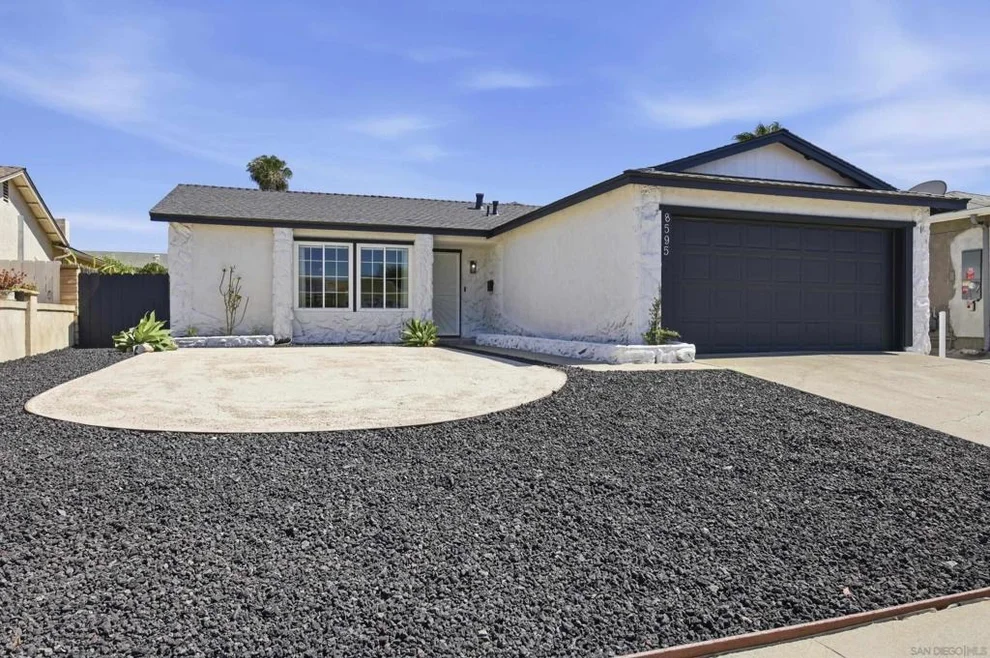 Unit for sale at 8595 Flanders Dr, San Diego, CA 92126