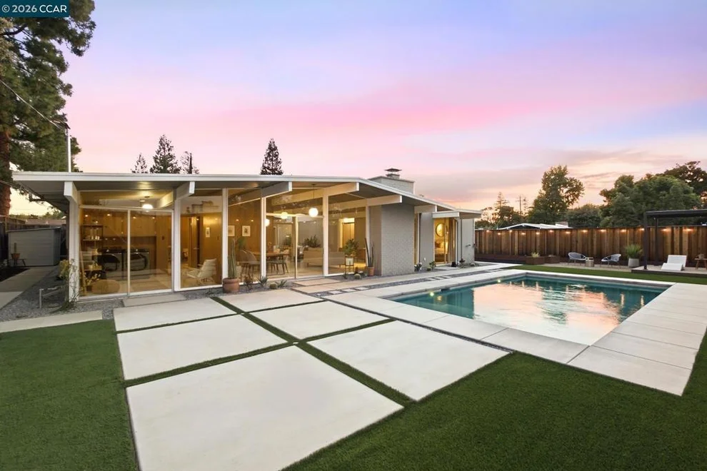 Unit for sale at 3701 Gainsborough Dr, Concord, CA 94518
