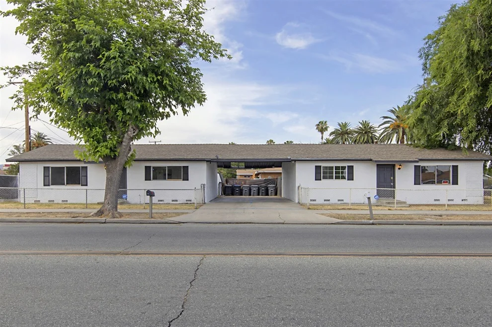 Unit for sale at 701 E E Oakland Ave, Hemet, CA 92543