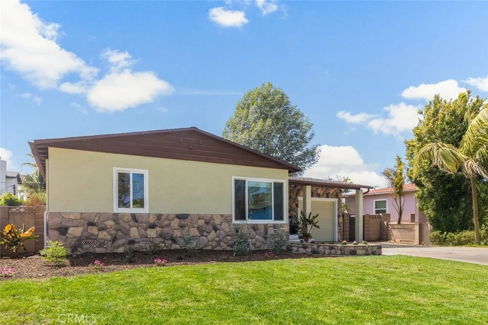 Unit for sale at 2206 S Shelton, Santa Ana, CA 92707