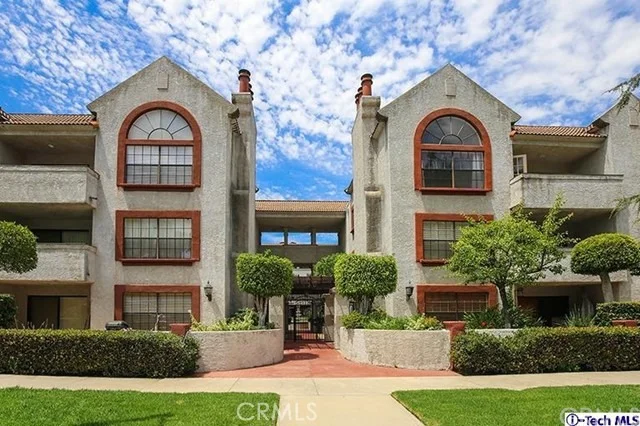 Unit for sale at 130 Monterey Road, South Pasadena, CA 91030