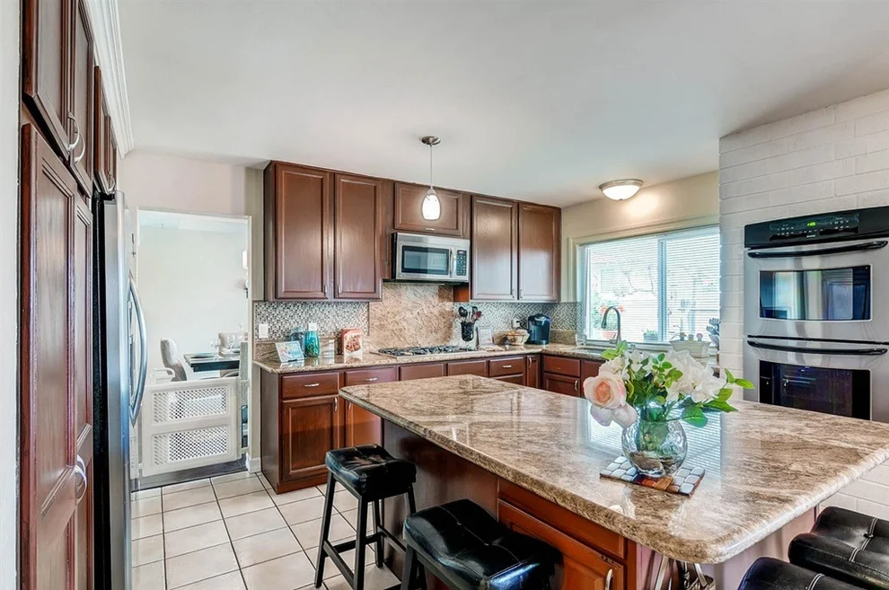 Unit for sale at 8278 Calle Pino, San Diego, CA 92126