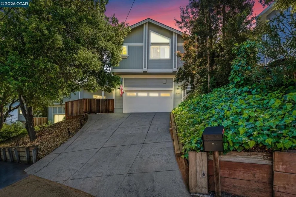 Unit for sale at 2280 N Crest Ave, Martinez, CA 94553