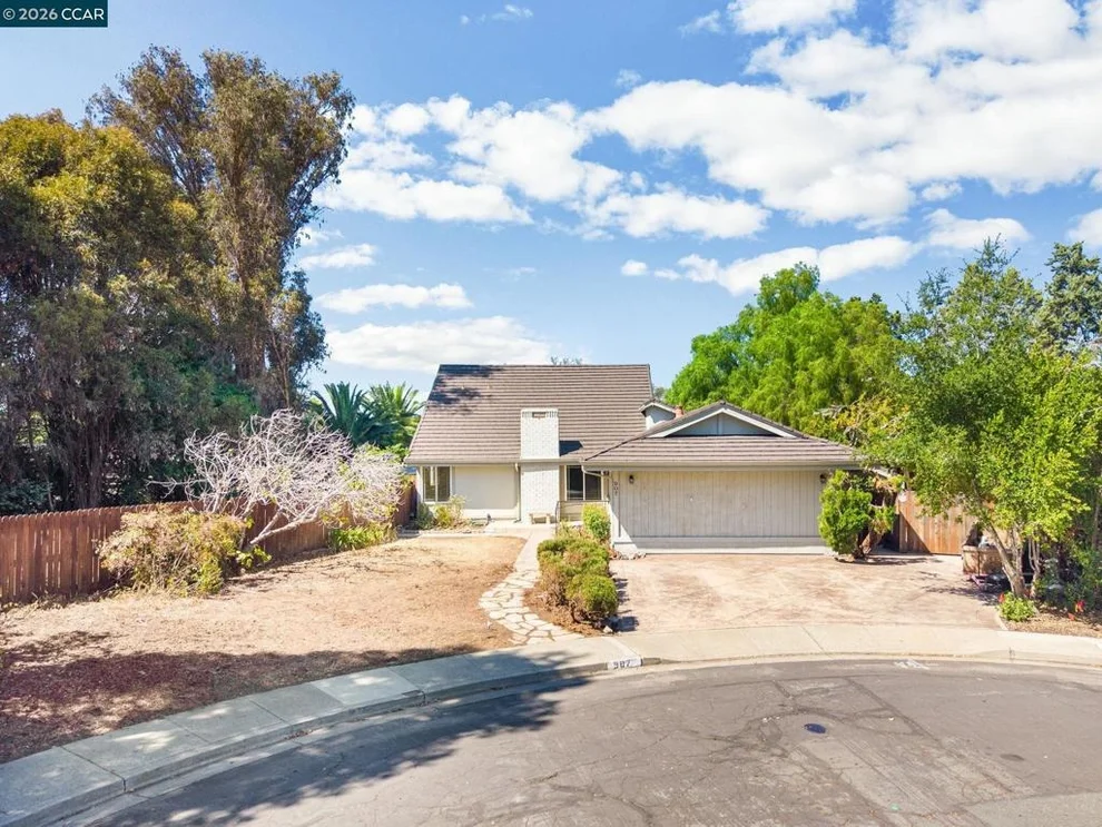 Unit for sale at 907 Lyon Ct, Concord, CA 94518