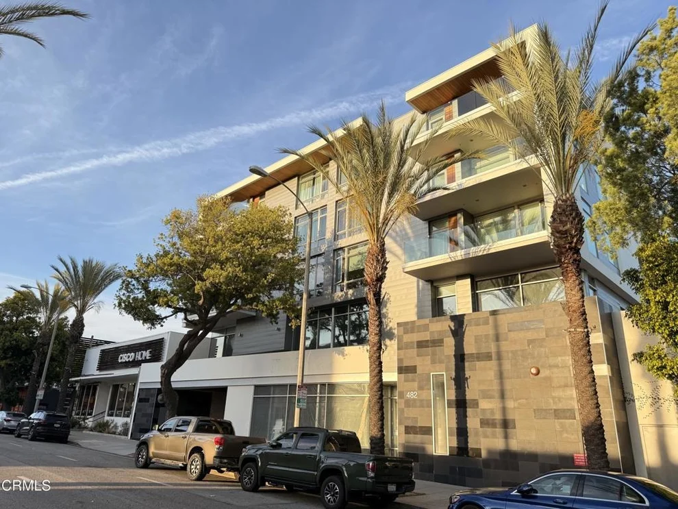 482 South Arroyo Boulevard