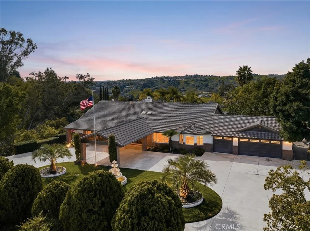 Unit for sale at 2465 Via Oeste Drive, Fallbrook, CA 92028