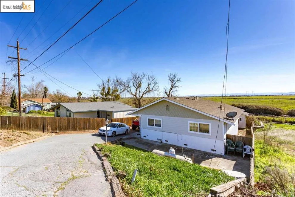 Unit for sale at 2376 Dutch Slough Rd, Oakley, CA 94561