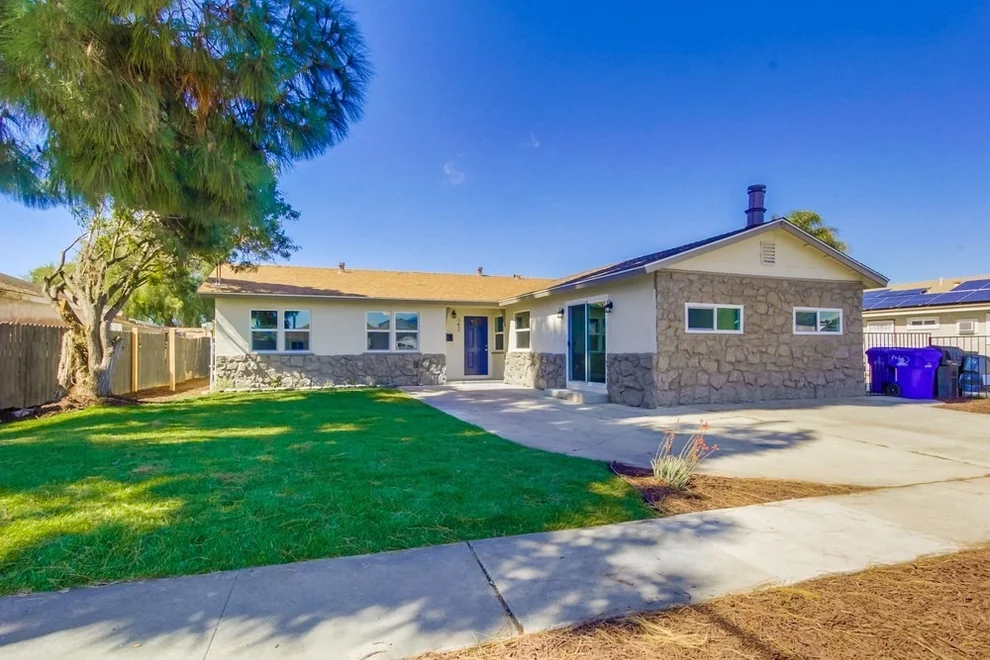 Unit for sale at 142 Coolwater Dr, San Diego, CA 92114
