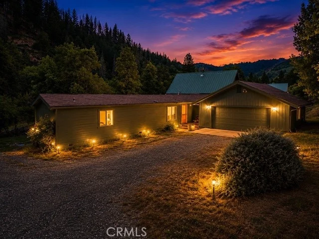 Unit for sale at 271 Thistle, Douglas City, CA 96024