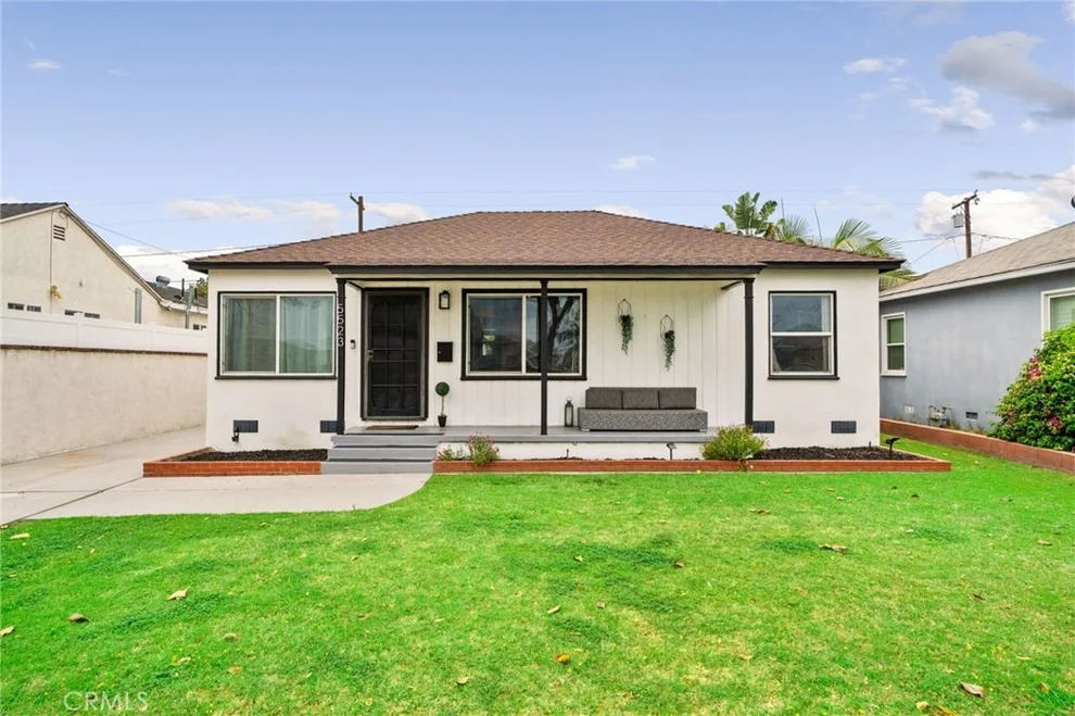 Unit for sale at 5523 Lakewood Boulevard, Lakewood, CA 90712