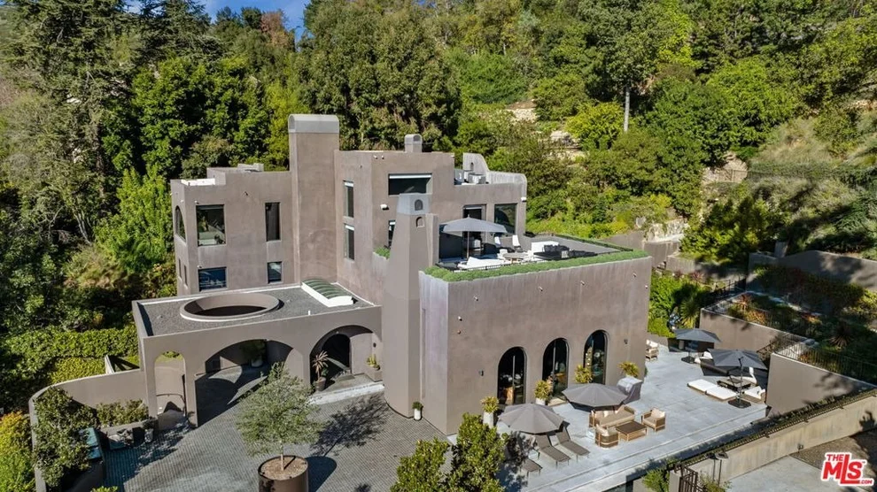 Unit for sale at 11968 Brentridge Drive, Los Angeles, CA 90049