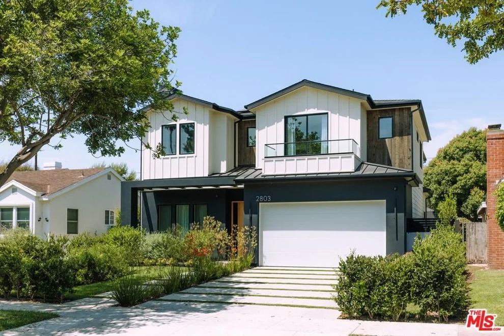 Unit for sale at 2803 S Canfield Avenue, Los Angeles, CA 90034