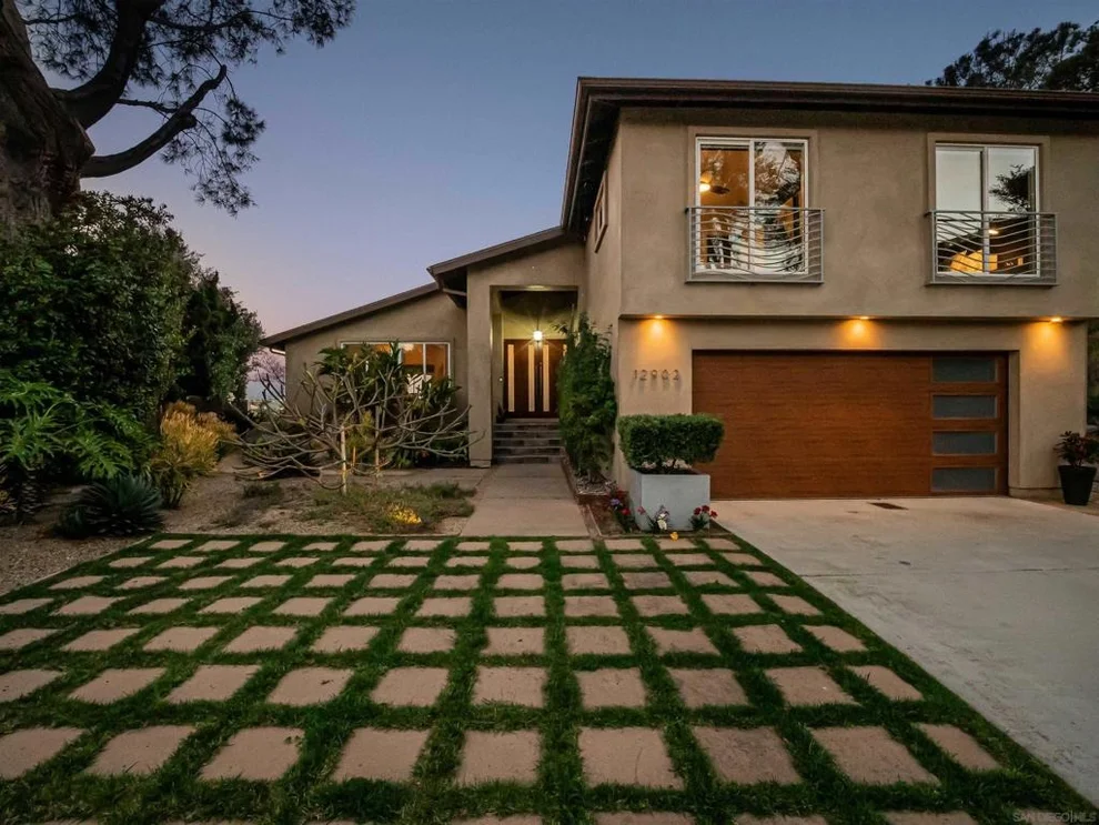 Unit for sale at 12902 Biscayne Cove, San Diego, CA 92014