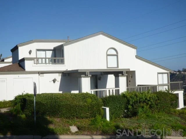Unit for sale at 6761 Fashion Hills Blvd, San Diego, CA 92111