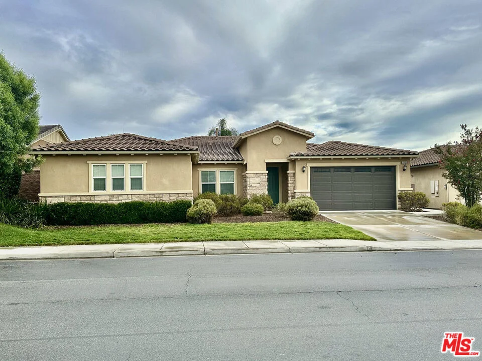 Unit for sale at 30121 Alfalfa Lane, Murrieta, CA 92563