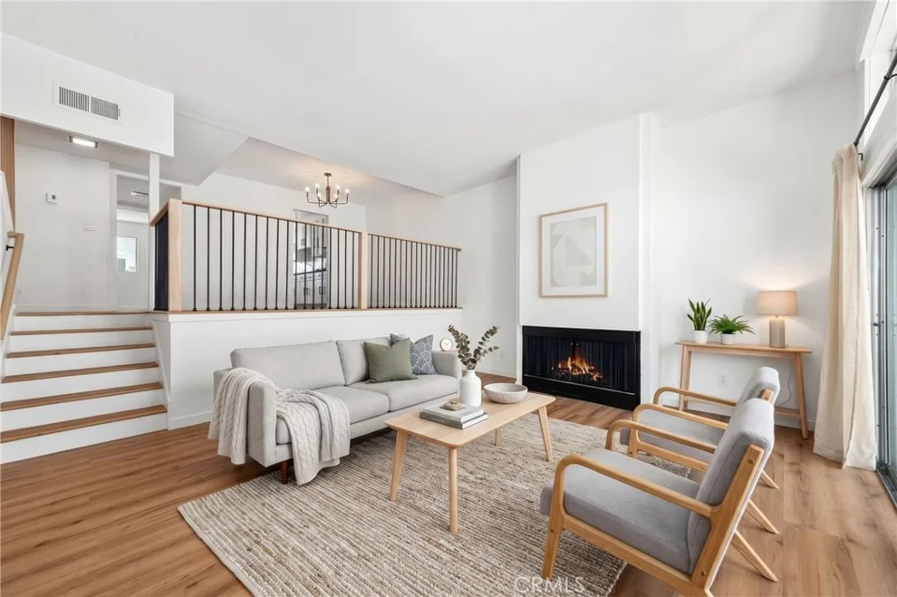 Unit for sale at 4938 Mcconnell, Los Angeles, CA 90066