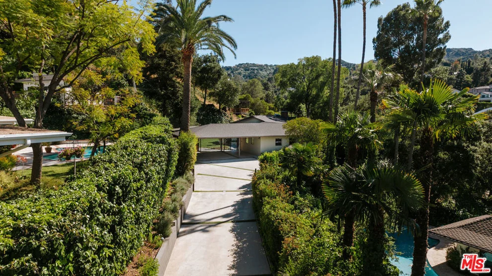 Unit for sale at 16666 Oldham Street, Encino, CA 91436