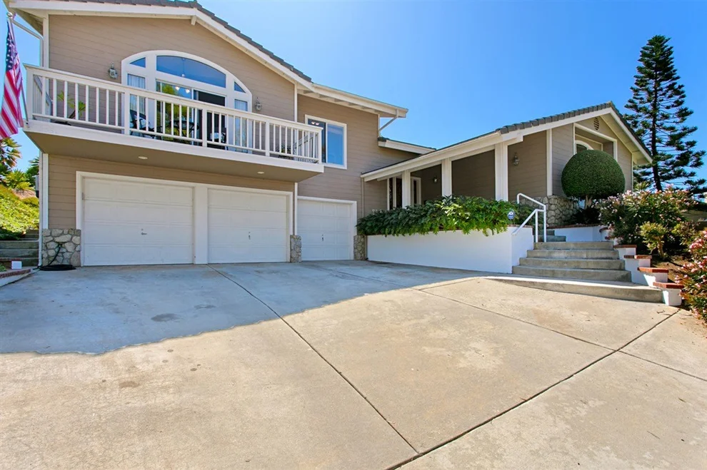 Unit for sale at 2531 Dundee Way, Vista, CA 92081