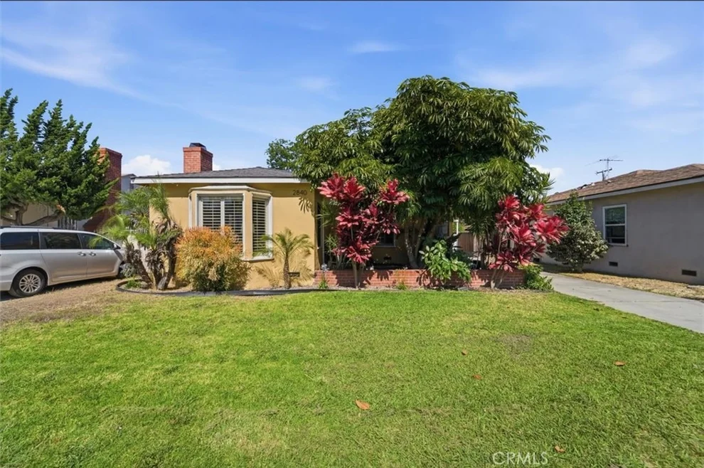 Unit for sale at 2840 Magnolia, Long Beach, CA 90806