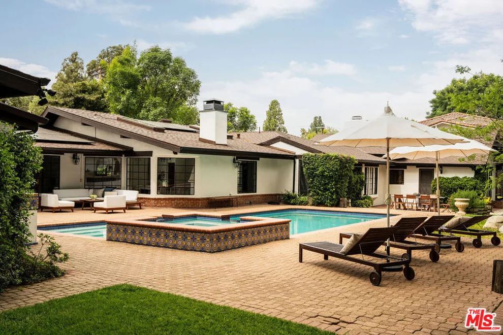 Unit for sale at 4860 Vanalden Avenue, Tarzana, CA 91356
