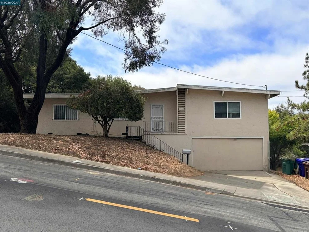 Unit for sale at 5482 Morrow Dr., San Pablo, CA 94806-4142