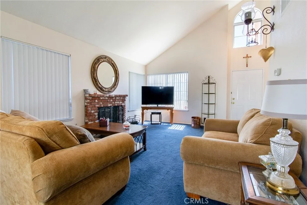 Unit for sale at 39493 Country Mill Road, Murrieta, CA 92562