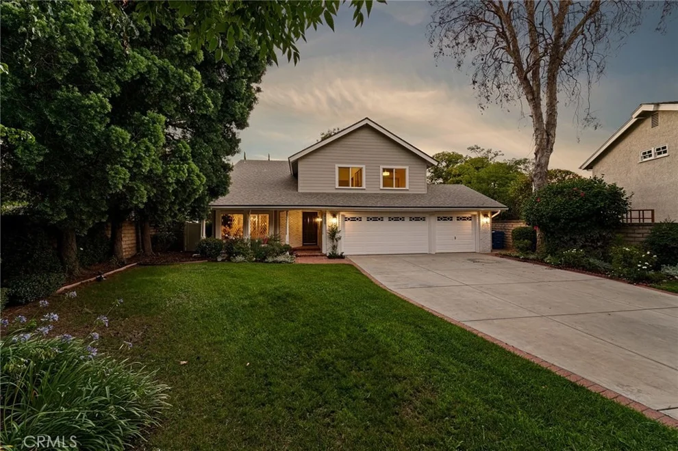 Unit for sale at 18625 Delano Street, Tarzana, CA 91335