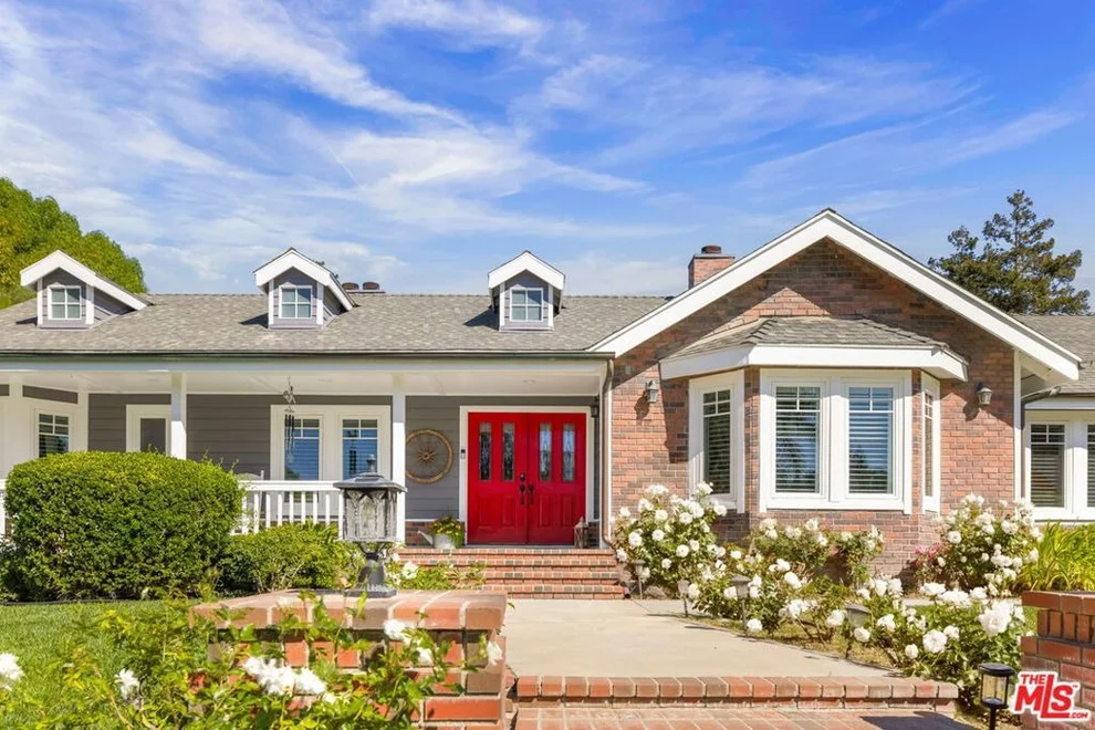 Unit for sale at 2390 Glenside Lane, Camarillo, CA 93012