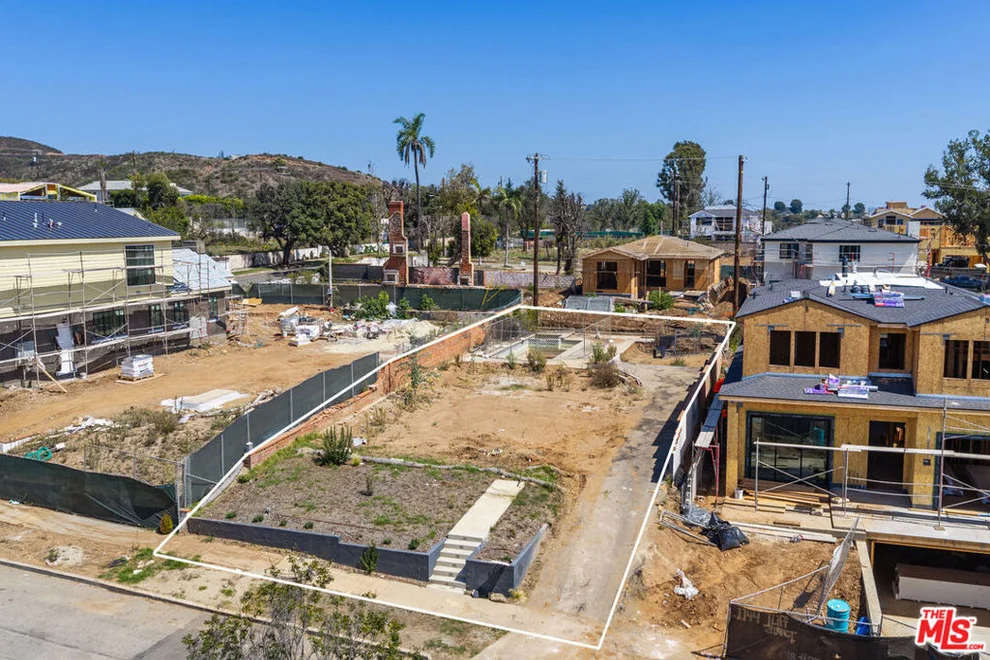 Unit for sale at 1150 Iliff Street, Pacific Palisades, CA 90272