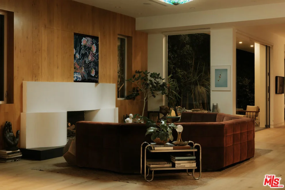 Unit for sale at 354 Westbourne Drive, West Hollywood, CA 90048