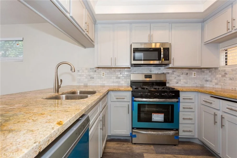Unit for sale at 550 Orange Avenue, Long Beach, CA 90802