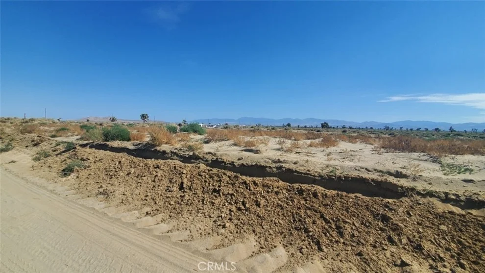 Unit for sale at 0 Ave L near 87 St East, Palmdale, CA 93591