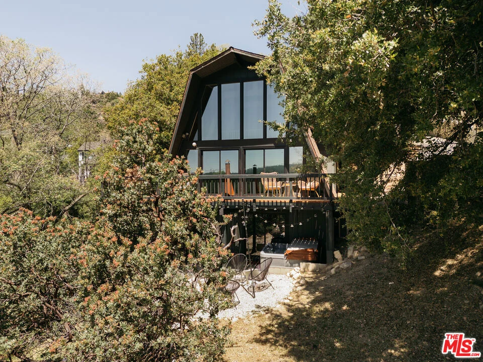 Unit for sale at 27585 Alpen Drive, Lake Arrowhead, CA 92352