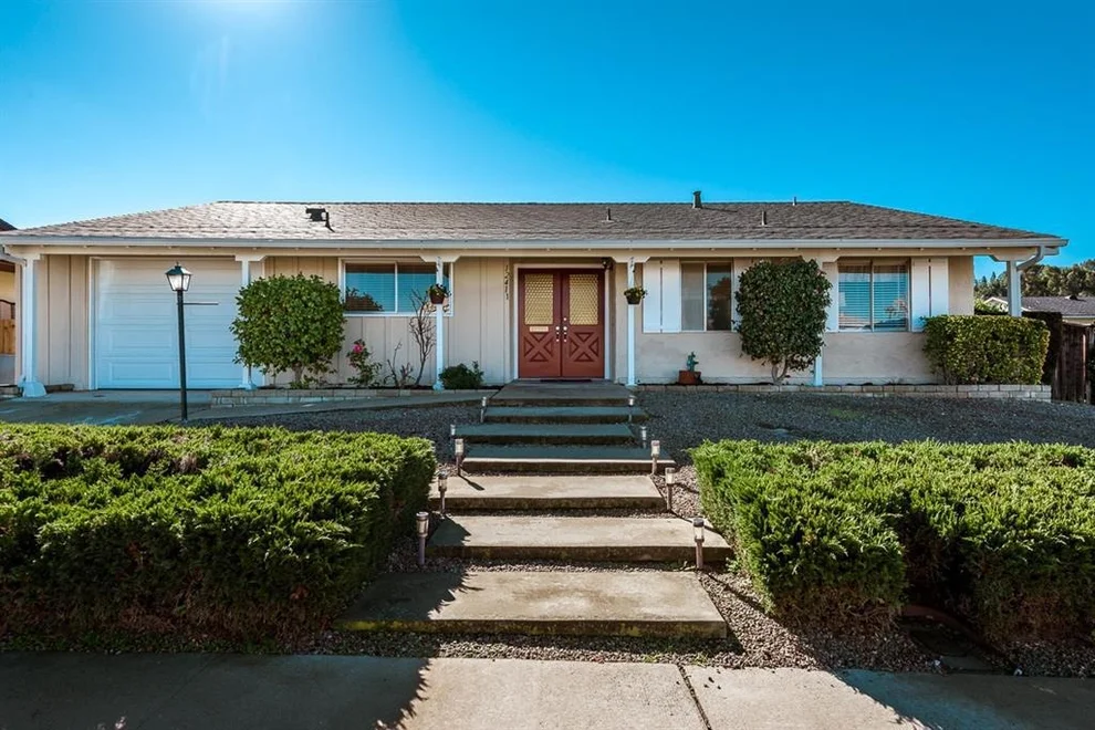 Unit for sale at 12411 Mantilla, San Diego, CA 92128