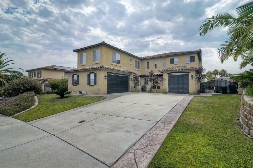 Unit for sale at 2414 Wishing Star Way, Chula Vista, CA 91915