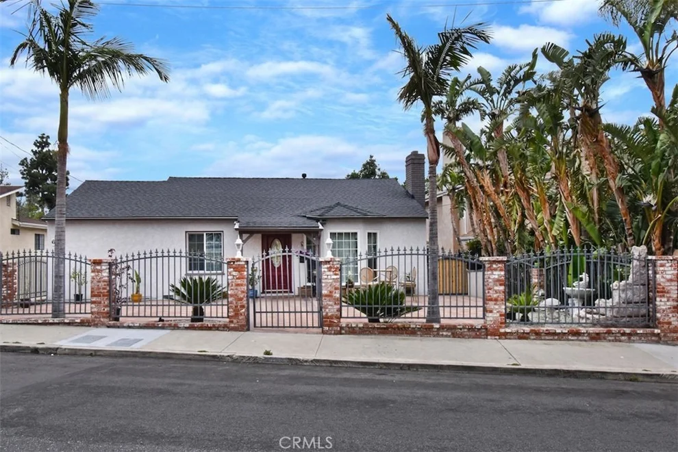 Unit for sale at 6934 6932 Day Street, Tujunga, CA 91042