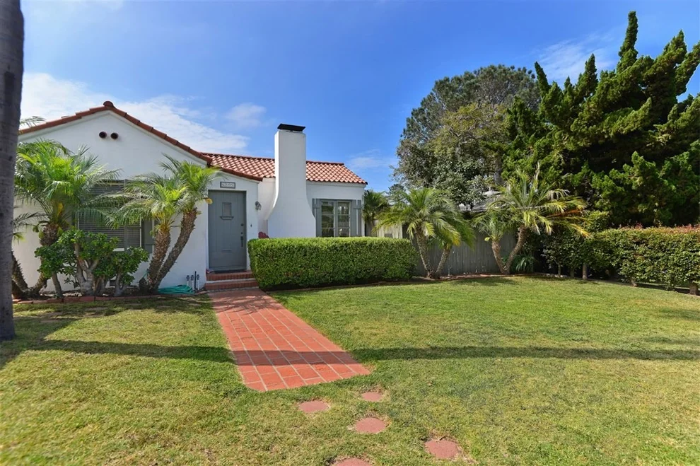Unit for sale at 625 Bonair Street, La Jolla, CA 92037