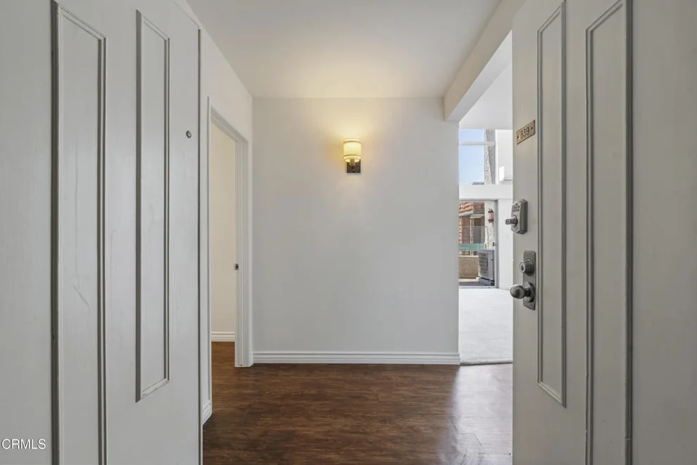 Unit for sale at 355 S Los Robles Avenue, Pasadena, CA 91101