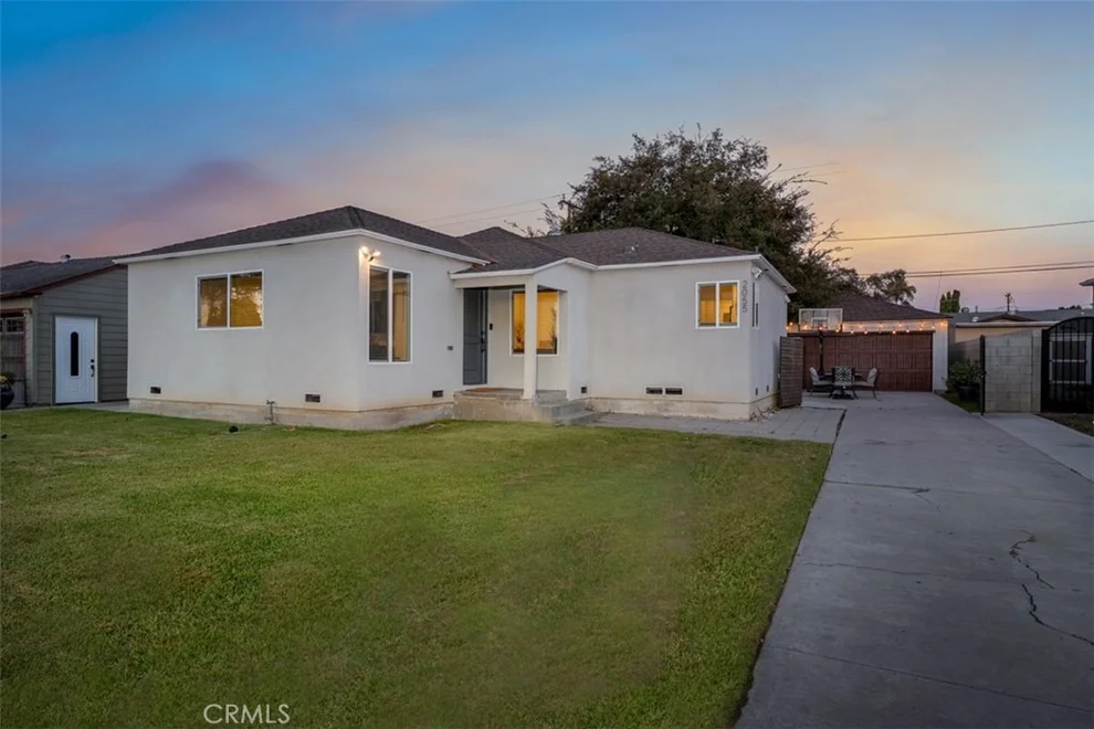 Unit for sale at 2055 S Lowell, Santa Ana, CA 92707