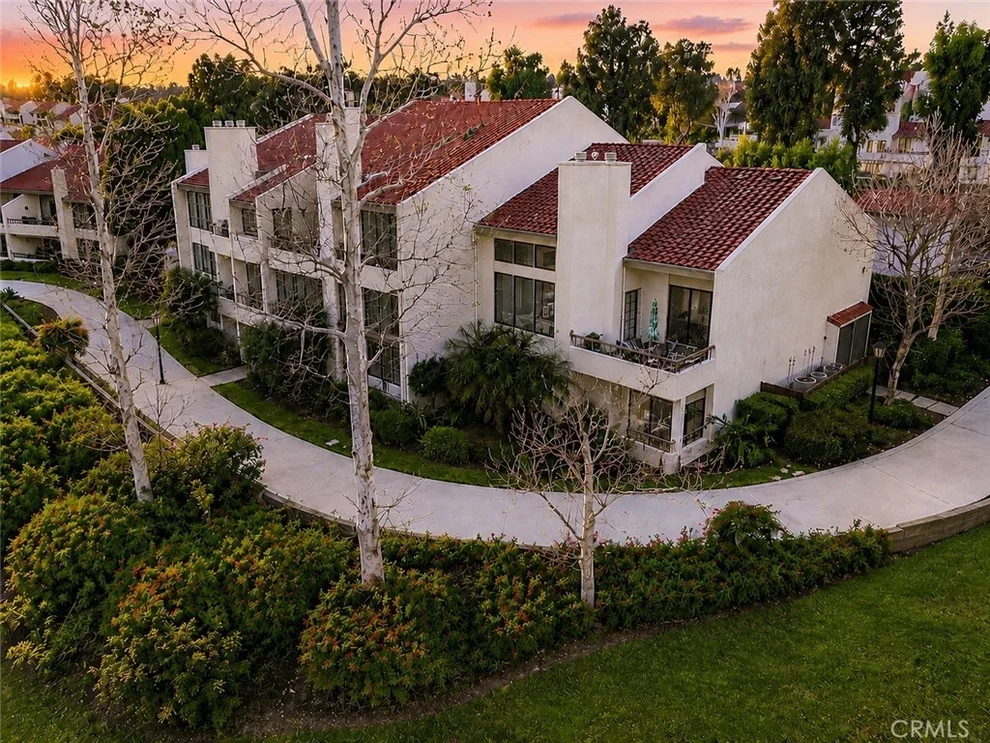 Unit for sale at 23214 Coso, Mission Viejo, CA 92691