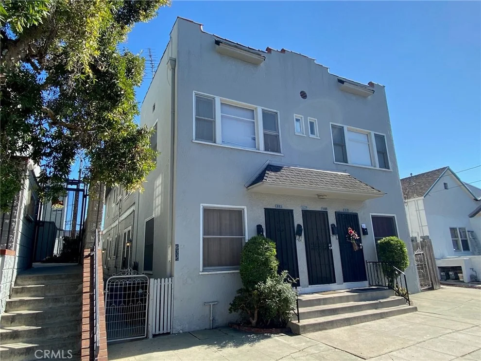 Unit for sale at 629 633 W 8th Street, San Pedro, CA 90731