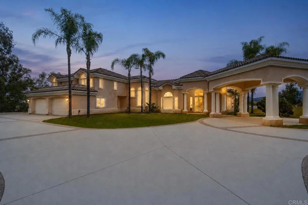 Unit for sale at 16762 Caminito De Las Palmas, San Diego, CA 92127