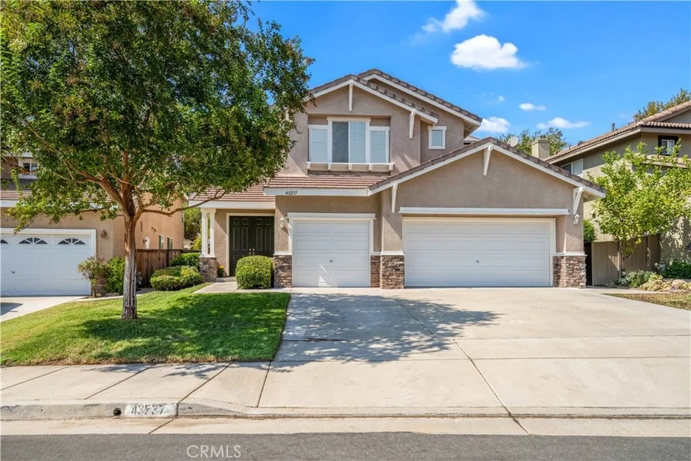 Unit for sale at 43237 Corte Astorga, Temecula, CA 92592