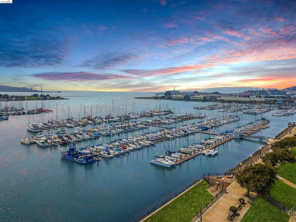 Unit for sale at 183 Schooner Ct, Richmond, CA 94804